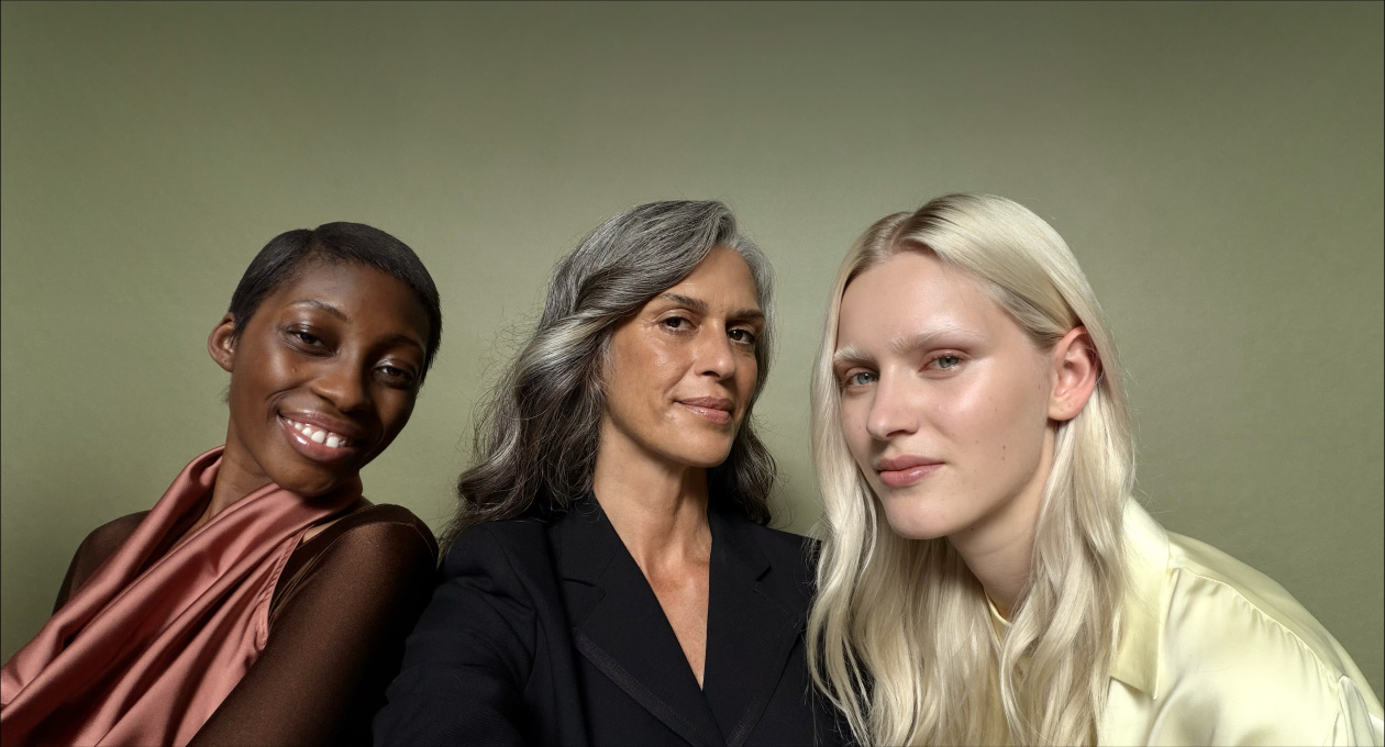 iPhone 17 Pro 相機 app 畫面，展示使用相片人物置中功能自拍大合照