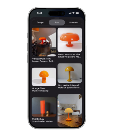 iPhone 螢幕顯示 Etsy 上不同蘑菇狀檯燈的圖片,圖片以格狀方式排列;Etsy 分頁的兩邊分別是 Google 和 Pinterest 分頁