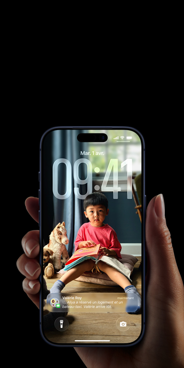 Écran d’iPhone, écran intégral avec Liquid Glass sous iOS 26.
