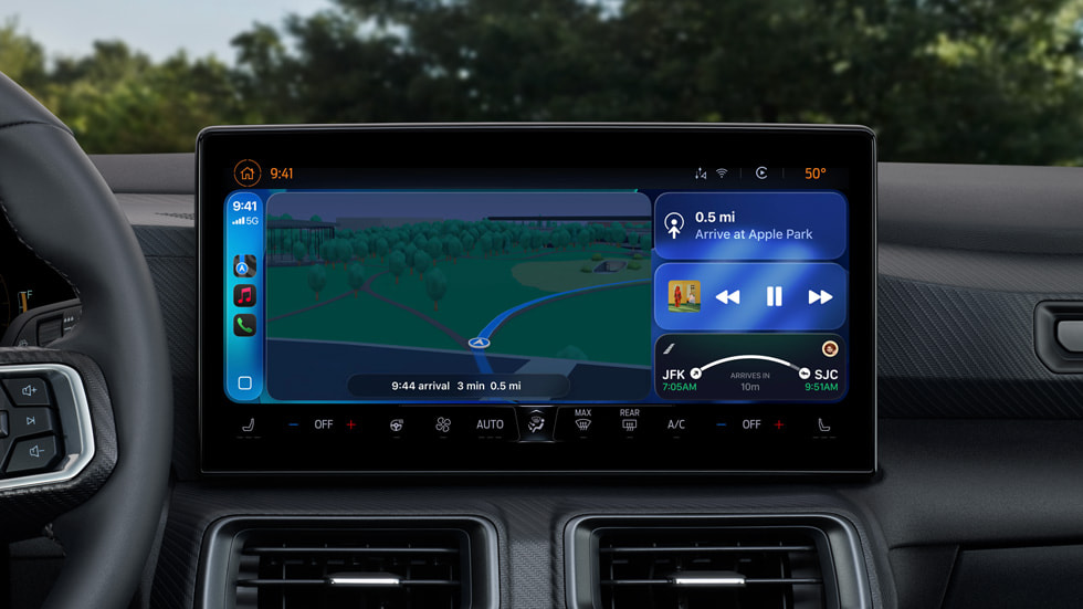 Live Activities are shown in CarPlay.