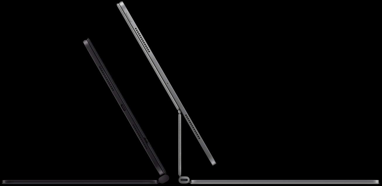 2 dispositivos iPad Pro ligados ao Magic Keyboard, à esquerda: vista lateral do iPad Pro, preto sideral, com os microfones visíveis, ligado ao Magic Keyboard, em vista lateral, preto sideral, perfil fino, iPad Pro inclinado a 45 graus, à direita: vista lateral do iPad Pro, prateado, com os microfones visíveis, ligado ao Magic Keyboard, em vista lateral, prateado, iPad Pro inclinado a 45 graus a mostrar o design flutuante do teclado e o conetor USB‑C